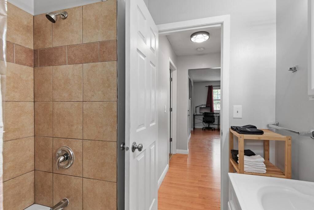 Tranquil 2Br Apt Mpls - 8075 Apt 3 Minneapolis Luaran gambar